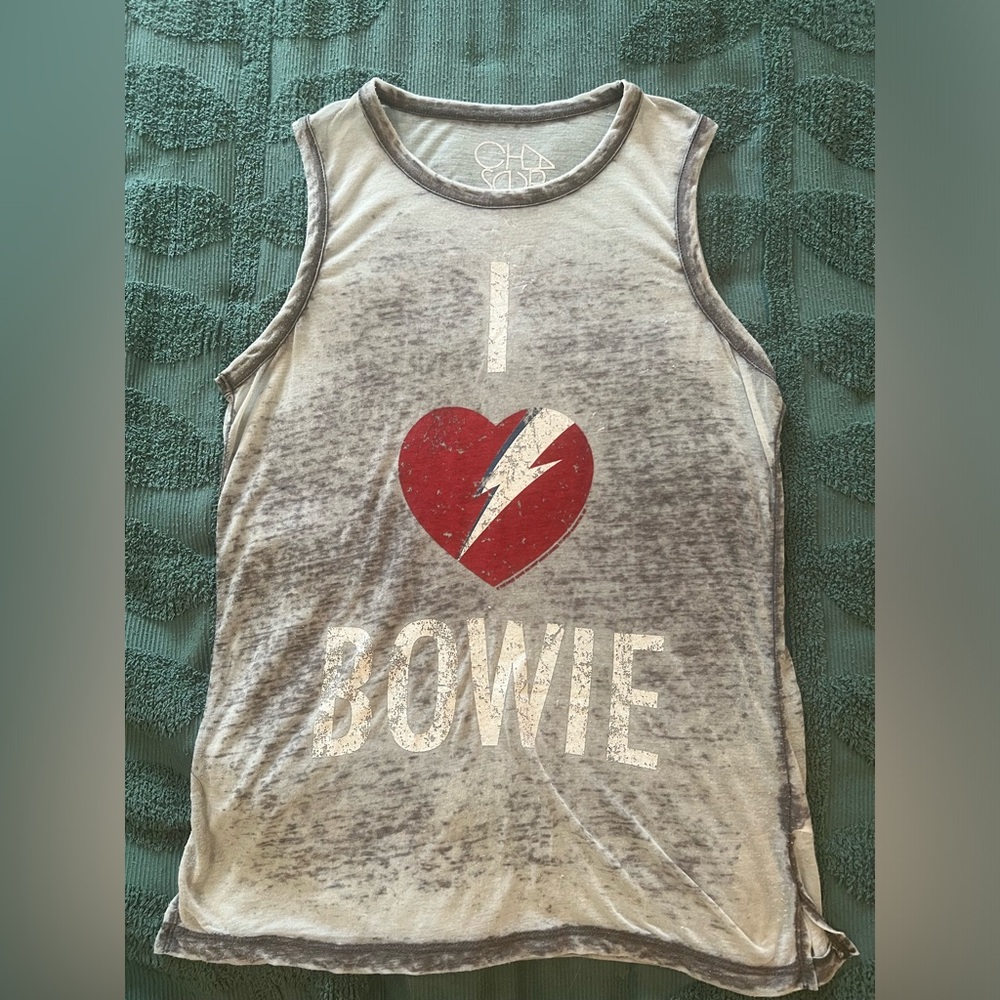 Chaser I ❤️ Bowie tank top